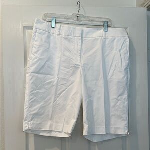 Ann Taylor Classic White Bermudas